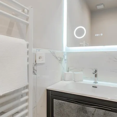 3br In Lingotto Fiere, Station & Metro Nearby Apartament Turyn